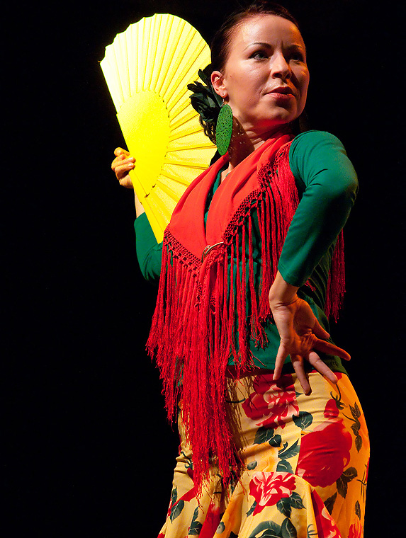 Magdalena Faszcza (Teatr Tańca "Nie Tylko Flamenco" przedstawia...)